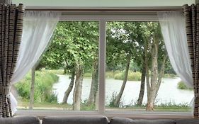 Lakeside Caravan White Acres Holiday Park Newquay Sleeps 6